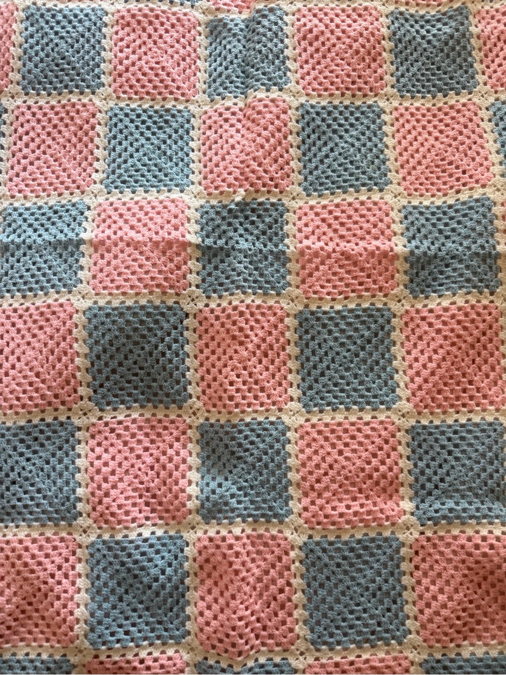 🍼Vintage 40s 50s Crochet Granny Square Baby Blanket Handmade ~ white, pink, blue